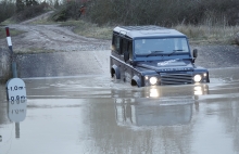 Land Rover Defender - Véhicule de recherche électrique 2013 12